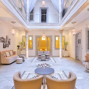 https://raoud-rayhane.essaouirahotels.net